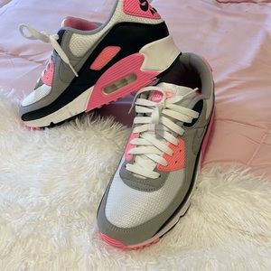 Ladies Nike Air Max (rare find colors)